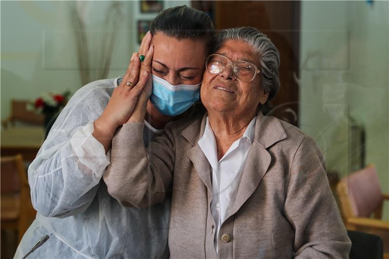 PORTUGAL PANDEMIC ELDERLY PEOPLE EMOTIONS BOX