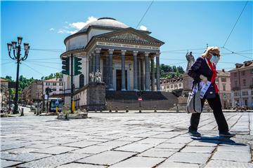 Dan uoči ublažavanje karantene u Italiji znatno pao dnevni broj umrlih od covida-19