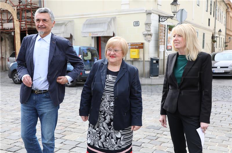 Konferencija za medije Anke Mrak Taritaš