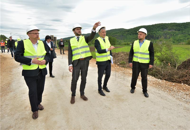 Ćorić nazočio otvaranju radova na gradnji retencije Ogulin