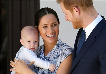 Harryjev i Meghanin sin Archie slavi prvi rođendan