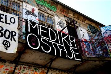 Medika: Online izložba graffiti umjetnika "Siva arhiva - izvan kadra"