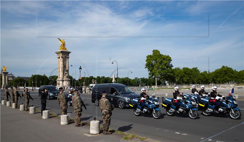 FRANCE DEFENCE SOLDIER FUNERAL PROCESSION