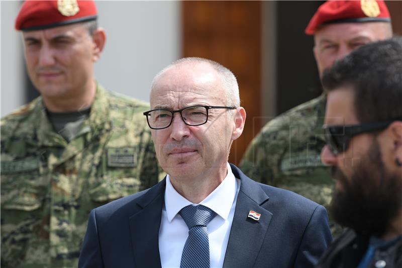 Croatian defence minister resigns