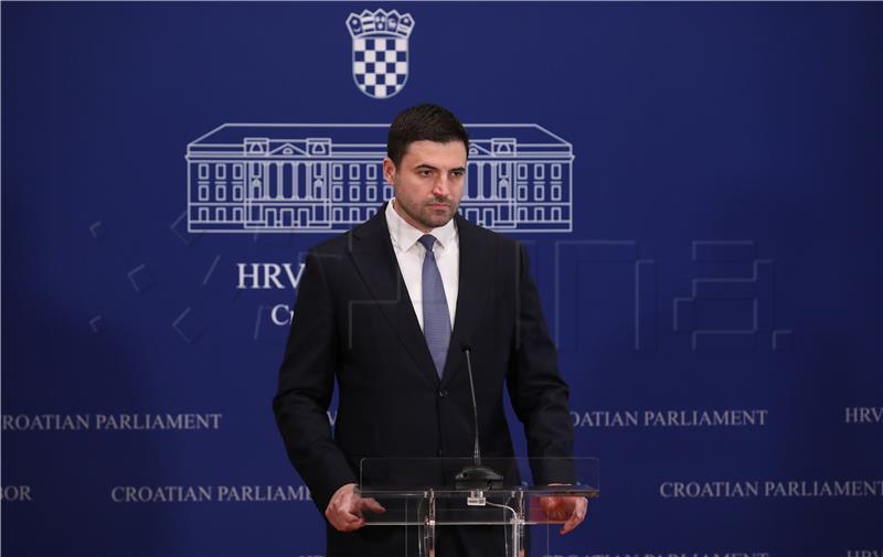 Konferencija za medije Davora Bernadića o ostavci ministra Krstičevića