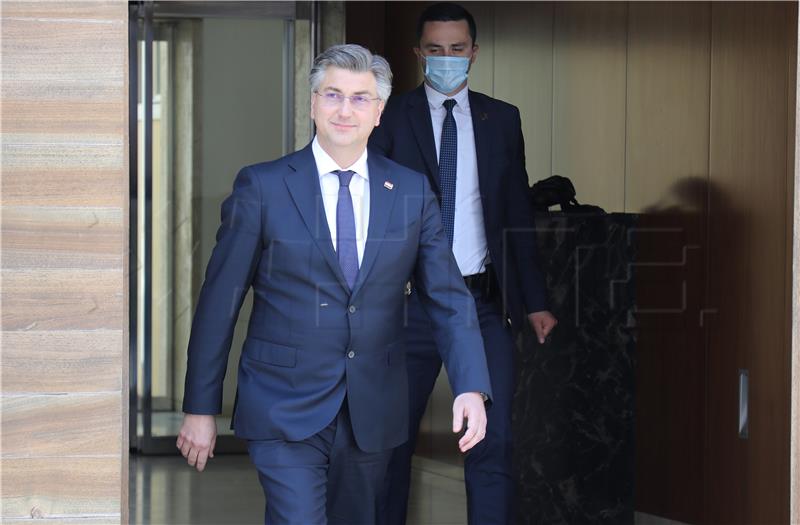 Premijer Plenković prihvatio ostavku ministra Krstičevića