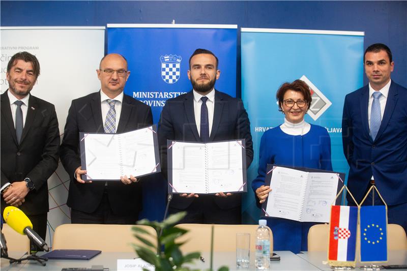 HRK 93 mn agreement to digitise employment service signed