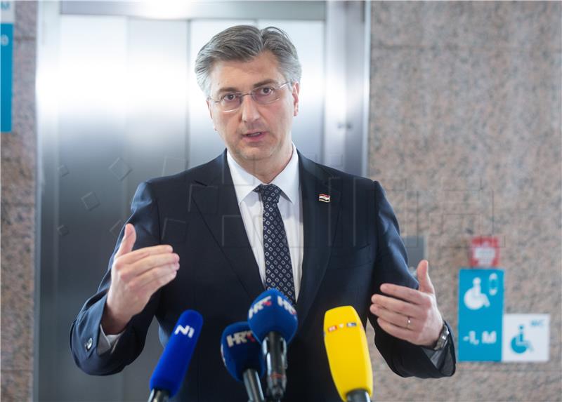 Plenković: Radimo na aplikaciji za praćenje oboljelih od koronavirusa