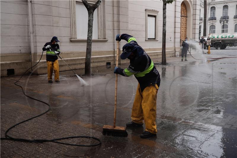 Čile u glavnom gradu uveo potpunu zabranu kretanja 