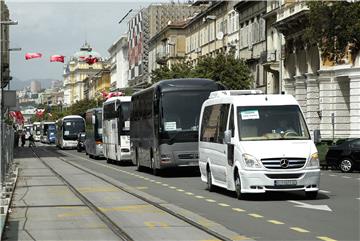 Rijeka: Prosvijed povremenih autobusnih prijevoznika