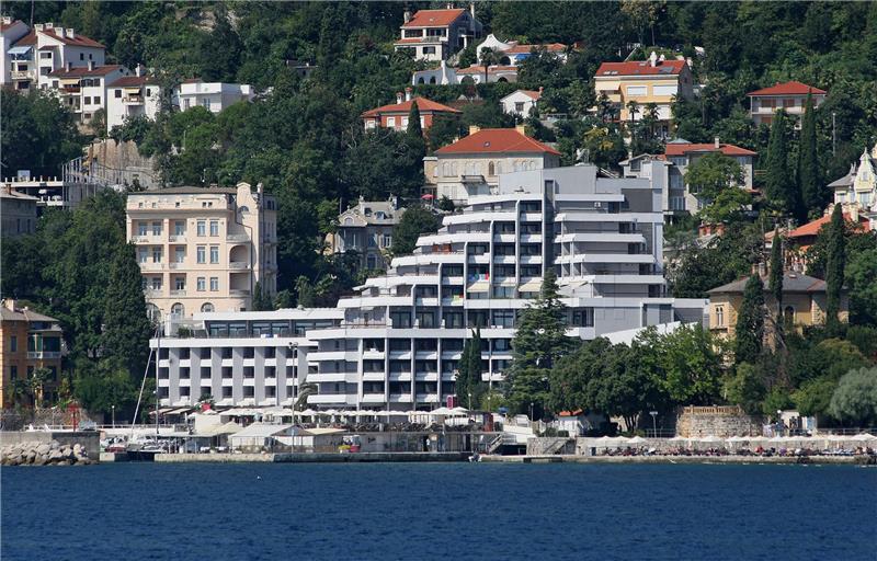 Opatija's bar, restaurant owners and hoteliers start "19 Days of Defiance"