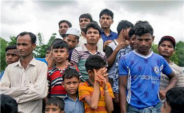 (FILE) BANGLADESH PANDEMIC CORONAVIRUS ROHINGYA