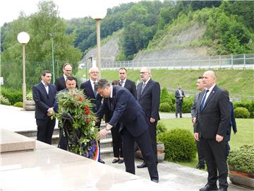 Premijer Plenković u Maclju obilježio 75. obljetnicu Križnog puta