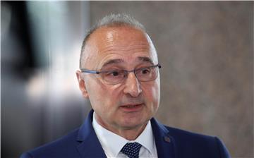 Grlić Radman: Kardinal Puljić izložen je linču, žrtva ima pravo na molitvu