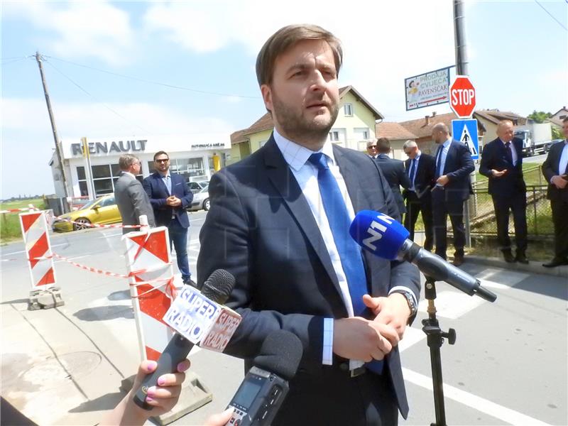 Ćorić obišao u Bjelovaru radove na izgradnji kanalizacije na Križevačkoj cesti