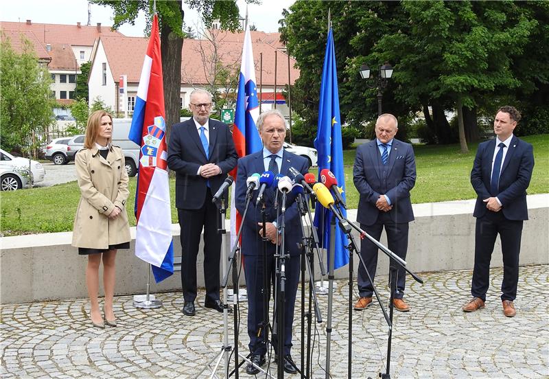 Ministar Božinović sa slovenskim kolegom Hojsom