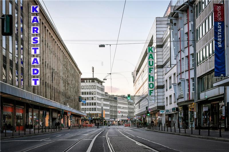 (FILE) GERMANY GALERIA KARSTADT KAUFHOF CORONAVIRUS