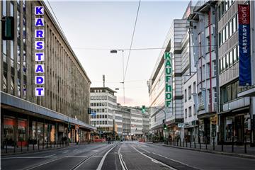 (FILE) GERMANY GALERIA KARSTADT KAUFHOF CORONAVIRUS