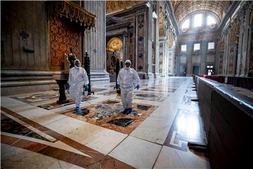 Italija otvara restorane, Vatikan baziliku svetog Petra