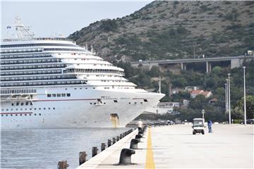 Kruzer „Carnival Magic“ stigao u Dubrovnik