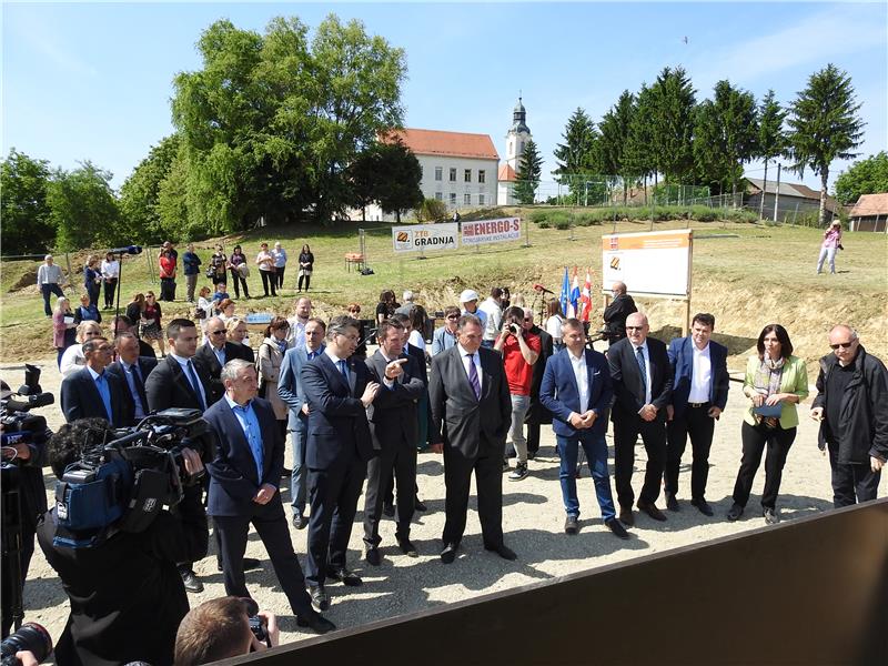 Plenković sudjelovao na otvorenju početka radova nove Osnovne škole Vladimir Nazor