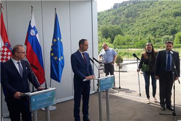 Croatia and Slovenia carefully approach normalisation - ministers