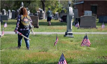 USA MEMORIAL DAY VETERANS HEADSTONES