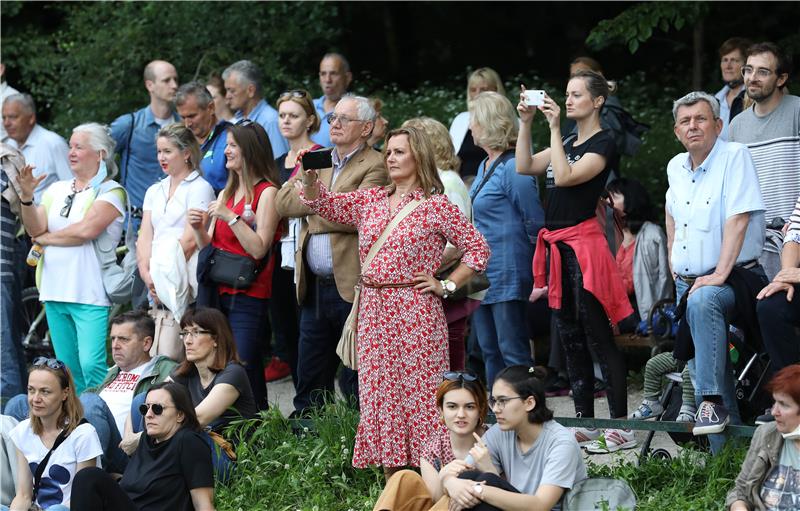 Koncerti Zagrebačke filharmonije na Labuđem otoku u ZOO vrtu