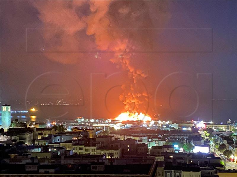 USA SAN FRANCISCO PIER FIRE