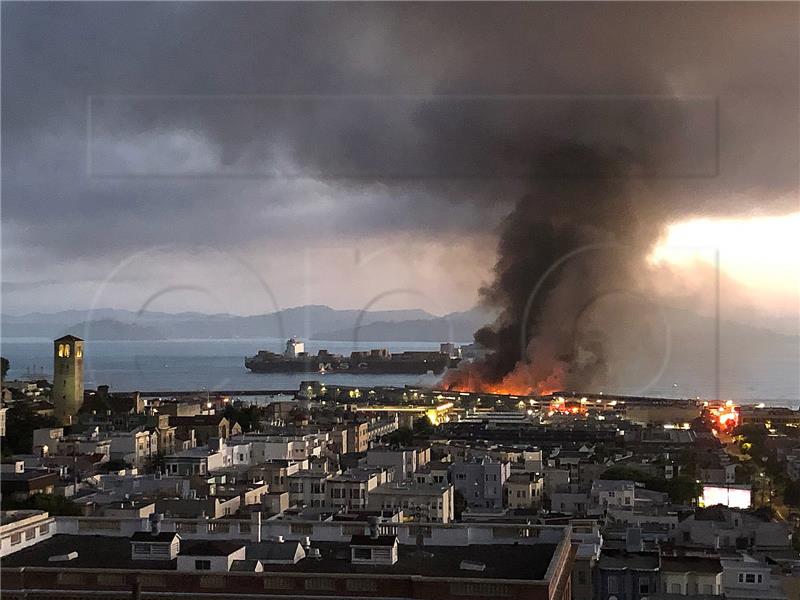 USA SAN FRANCISCO PIER FIRE