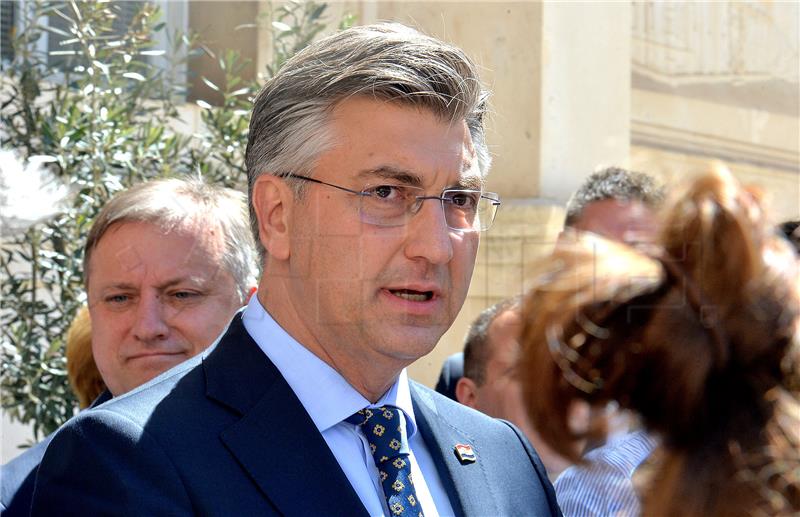 Zadar - Plenković uručio četiri ugovora za EU projekte