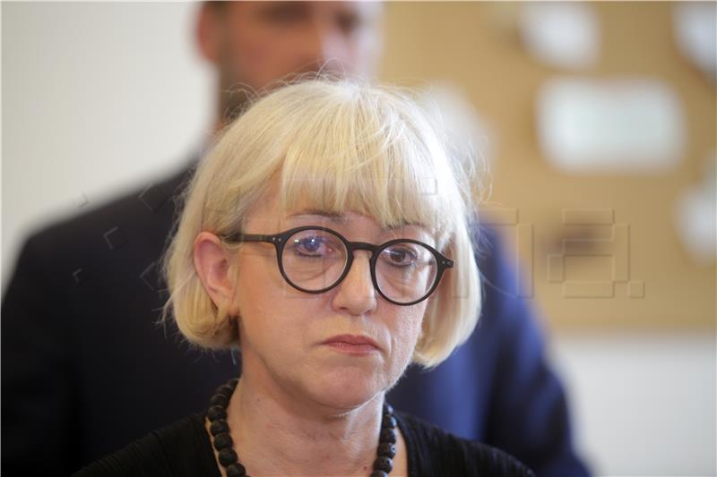 Ministri Vesna Bedeković i Mario Banožić posjetili studenski dom Cvjetno naselje