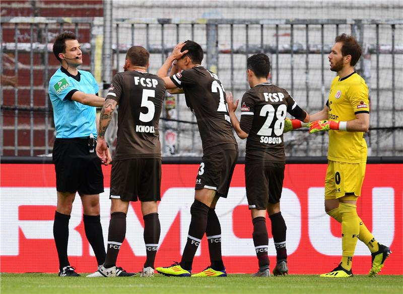 FC St. Pauli vs 1. FC Heidenheim 1846