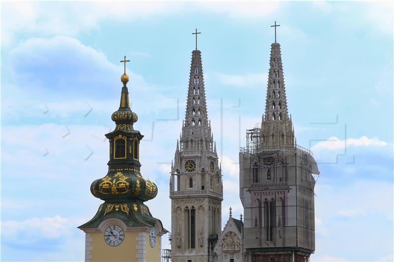 Postavljen zamjenski križ na južni toranj Katedrale