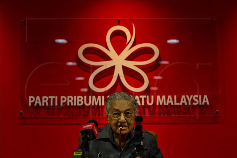 MALAYSIA POLITIC PARTIES MAHATHIR