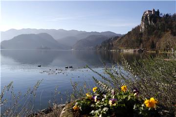 Slovenija: odobren novi zakonski paket pomoći za koronakrizu