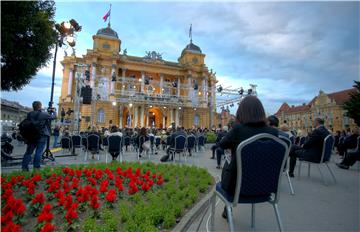 Koncert ispred HNK povodom Dana državnosti