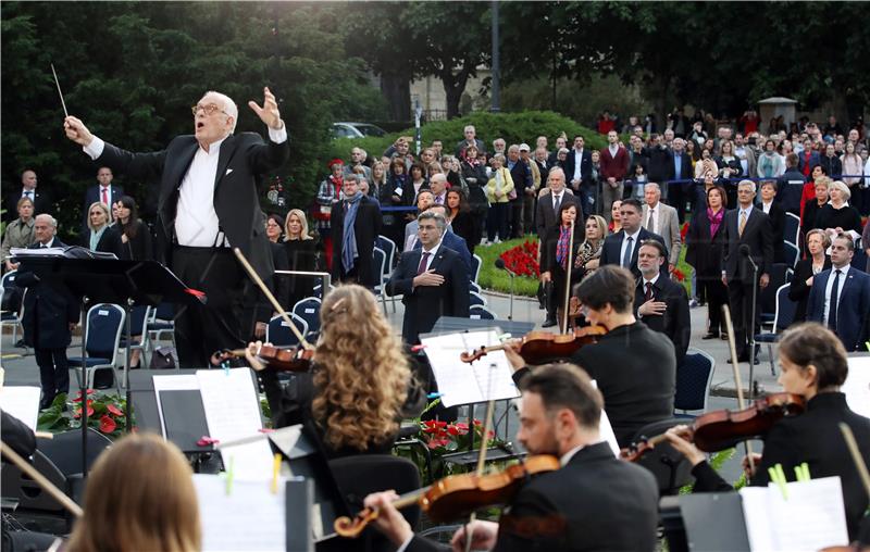 Koncert ispred HNK povodom Dana državnosti