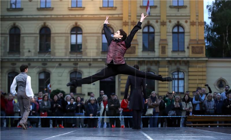 Koncert ispred HNK povodom Dana državnosti