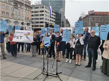  Stranka s Imenom i Prezimenom održala konferenciju za novinare 