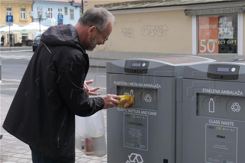 Predstavljani EcoMolbile beskontaktni pametni spremnici