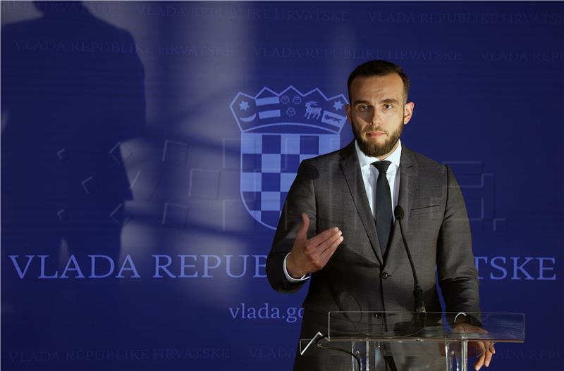 Aladrovic: Unemployment falling, shorter work week soon