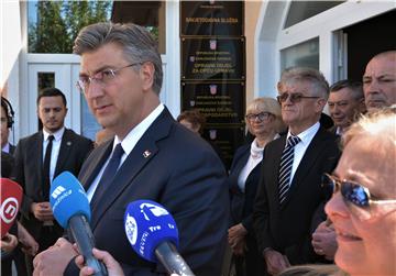 Slunj: Plenković sudjelovao na potpisivanju ugovora za izgradnju vodovodnih sustava