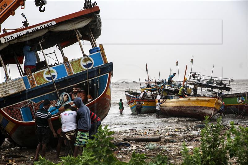 Mumbai u stanju visoke pripravnosti, evakuirano 100.000 ljudi zbog ciklona Nisarga