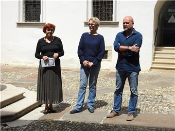 U varaždinskoj utvrdi Stari grad otvorena izložba "Čipka u keramici"