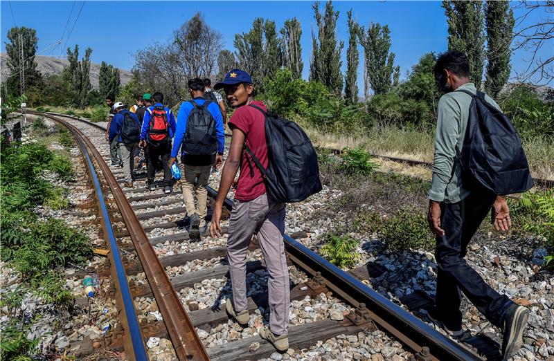 Austrija zbog migranata želi zadržati pojačane kontrole granica