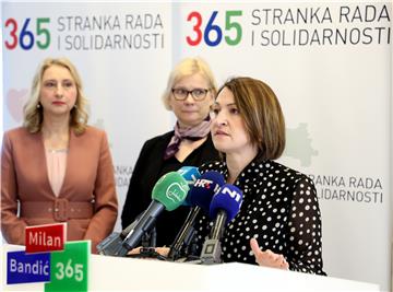 Konferencija za medije Stranke rada i solidarnosti