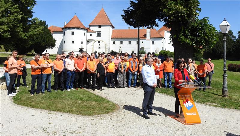 Konferencija za medije Predraga Štromara i Blaženke Divjak