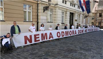 Konferencija za medije o zakonu o obnovi Zagreba