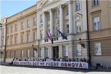 Konferencija za medije o zakonu o obnovi Zagreba